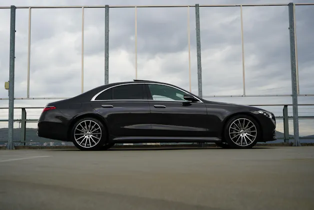 MERCEDES-BENZ S 500 4MATIC AMG LINE NIGHT 9G-TRONIC l 435 PS