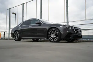 MERCEDES-BENZ S 500 4MATIC AMG LINE NIGHT 9G-TRONIC l 435 PS