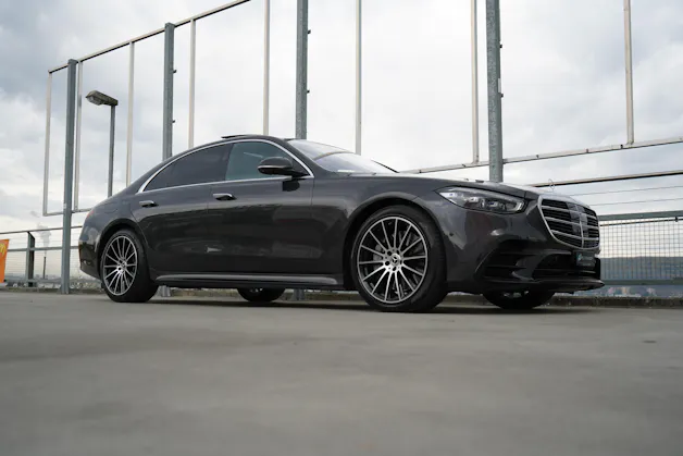 MERCEDES-BENZ S 500 4MATIC AMG LINE NIGHT 9G-TRONIC l 435 PS