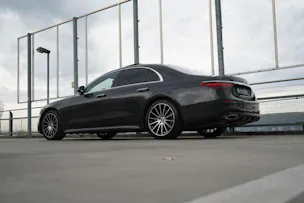 MERCEDES-BENZ S 500 4MATIC AMG LINE NIGHT 9G-TRONIC l 435 PS