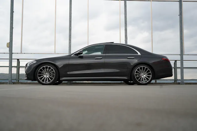 MERCEDES-BENZ S 500 4MATIC AMG LINE NIGHT 9G-TRONIC l 435 PS