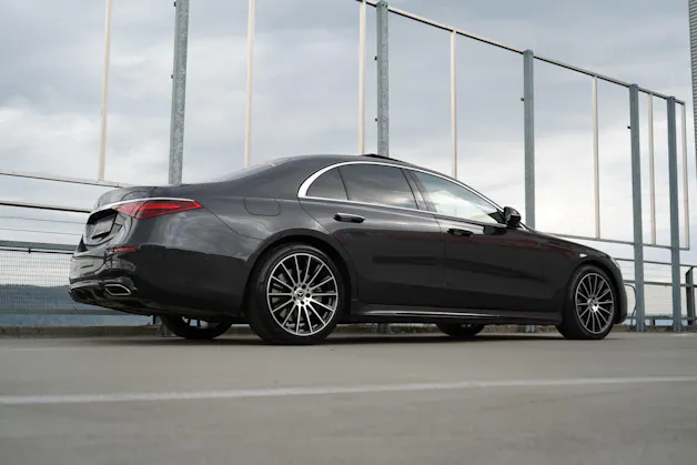 MERCEDES-BENZ S 500 4MATIC AMG LINE NIGHT 9G-TRONIC l 435 PS