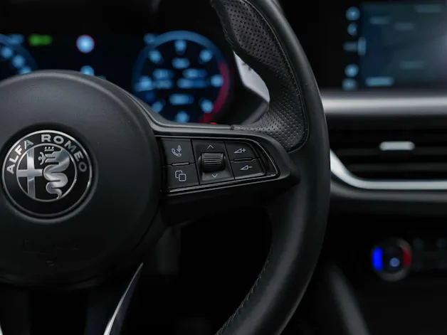 ALFA ROMEO Stelvio 2.2 JTDM Sprint Q4 AT8 *Assistenten*Sitzheizung*Lenkradheizung*