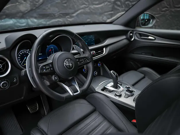 ALFA ROMEO Stelvio 2.2 JTDM Sprint Q4 AT8 *Assistenten*Sitzheizung*Lenkradheizung*