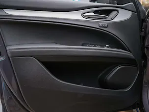 ALFA ROMEO Stelvio 2.2 JTDM Sprint Q4 AT8 *Assistenten*Sitzheizung*Lenkradheizung*