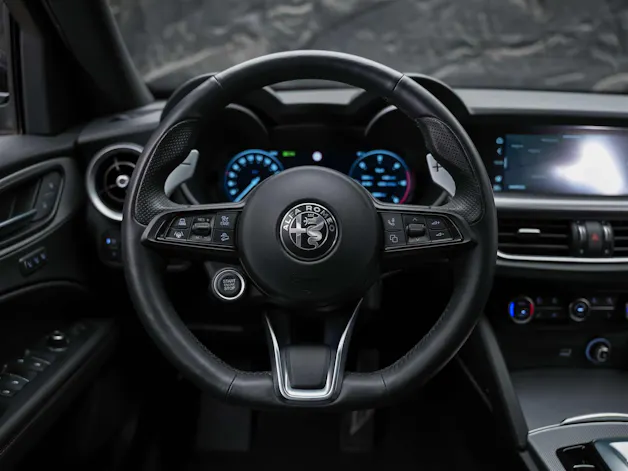 ALFA ROMEO Stelvio 2.2 JTDM Sprint Q4 AT8 *Assistenten*Sitzheizung*Lenkradheizung*