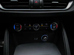 ALFA ROMEO Stelvio 2.2 JTDM Sprint Q4 AT8 *Assistenten*Sitzheizung*Lenkradheizung*