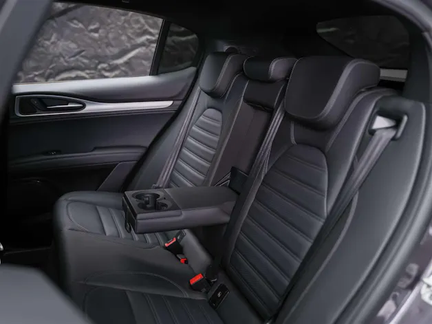 ALFA ROMEO Stelvio 2.2 JTDM Sprint Q4 AT8 *Assistenten*Sitzheizung*Lenkradheizung*