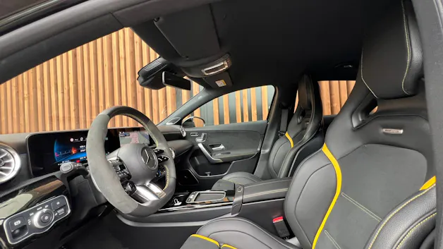 MERCEDES-BENZ A 45 S AMG 4MATIC+ SPEEDSHIFT AERO BLACK l 421 PS