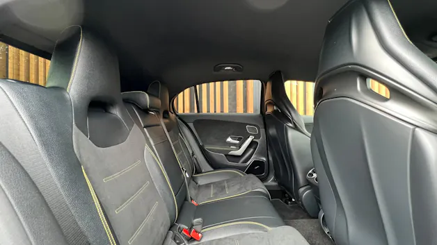 MERCEDES-BENZ A 45 S AMG 4MATIC+ SPEEDSHIFT AERO BLACK l 421 PS