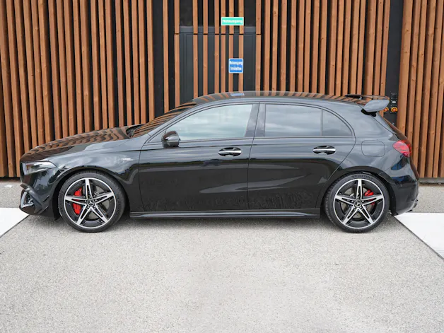 MERCEDES-BENZ A 45 S AMG 4MATIC+ SPEEDSHIFT AERO BLACK l 421 PS