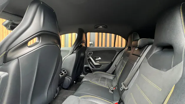 MERCEDES-BENZ A 45 S AMG 4MATIC+ SPEEDSHIFT AERO BLACK l 421 PS
