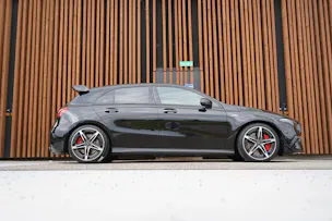 MERCEDES-BENZ A 45 S AMG 4MATIC+ SPEEDSHIFT AERO BLACK l 421 PS