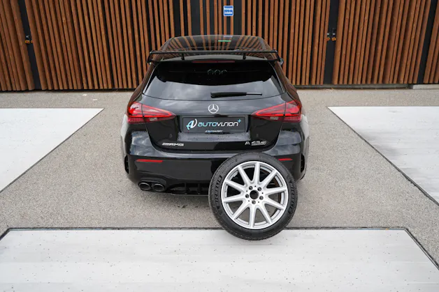 MERCEDES-BENZ A 45 S AMG 4MATIC+ SPEEDSHIFT AERO BLACK l 421 PS
