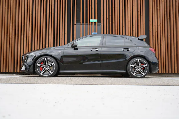 MERCEDES-BENZ A 45 S AMG 4MATIC+ SPEEDSHIFT AERO BLACK l 421 PS
