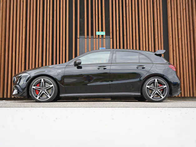 MERCEDES-BENZ A 45 S AMG 4MATIC+ SPEEDSHIFT AERO BLACK l 421 PS