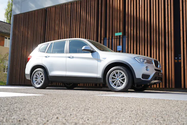 BMW X3 xDRIVE 20i STEPTRONIC l 184 PS