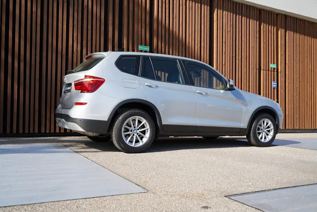 BMW X3 xDRIVE 20i STEPTRONIC l 184 PS
