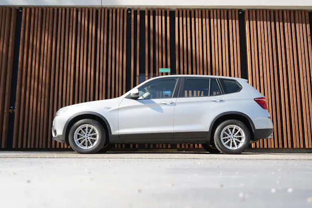 BMW X3 xDRIVE 20i STEPTRONIC l 184 PS