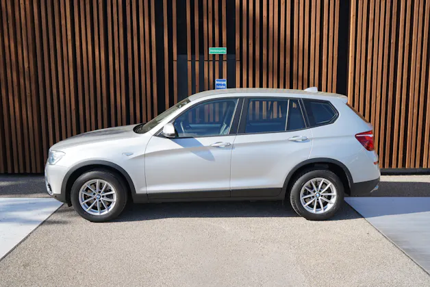 BMW X3 xDRIVE 20i STEPTRONIC l 184 PS