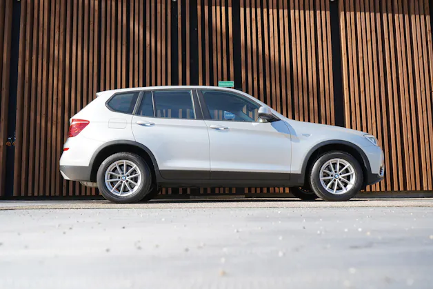BMW X3 xDRIVE 20i STEPTRONIC l 184 PS