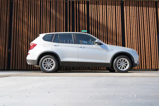 BMW X3 xDRIVE 20i STEPTRONIC l 184 PS