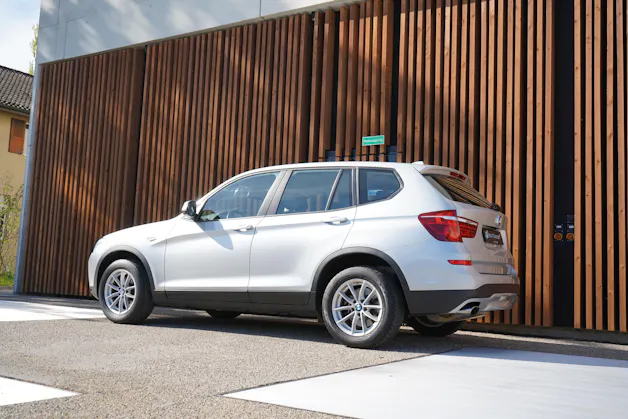 BMW X3 xDRIVE 20i STEPTRONIC l 184 PS