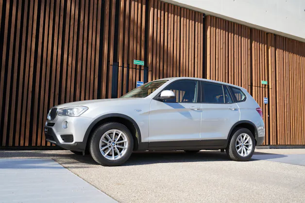 BMW X3 xDRIVE 20i STEPTRONIC l 184 PS