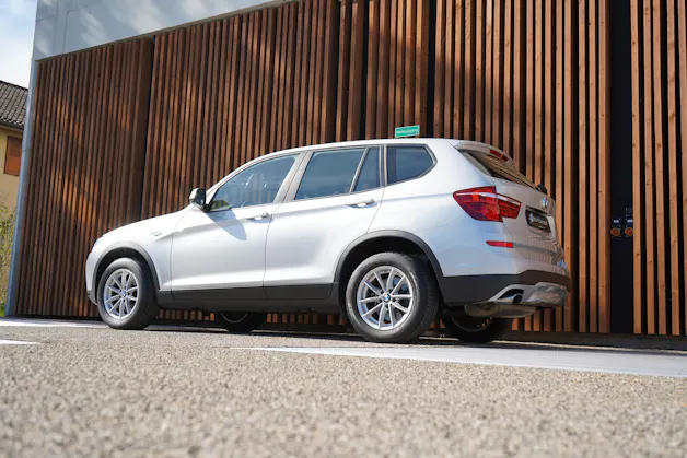 BMW X3 xDRIVE 20i STEPTRONIC l 184 PS