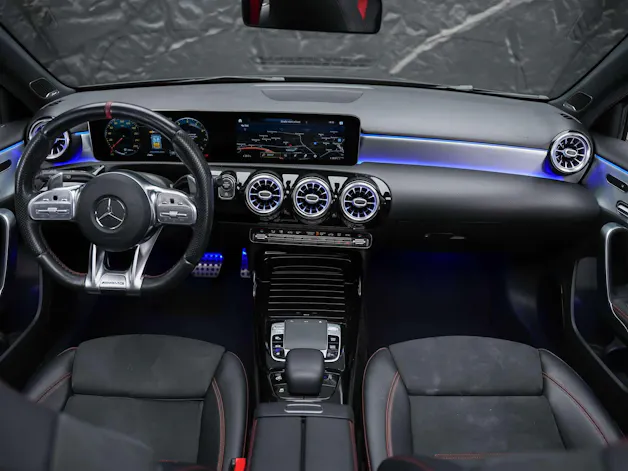 MERCEDES-BENZ A 35 AMG 4Matic Speedshift *CH -Fahrzeug*Panorama*Burmester*El. Sitze mit Memory*