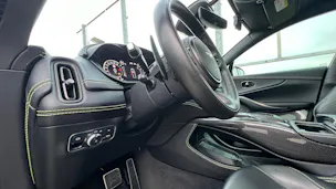 ASTON MARTIN DBX 707 4.0 V8 BI-TURBO BLACK l 707 PS