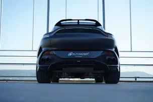 ASTON MARTIN DBX 707 4.0 V8 BI-TURBO BLACK l 707 PS