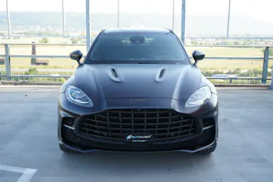 ASTON MARTIN DBX 707 4.0 V8 BI-TURBO BLACK l 707 PS