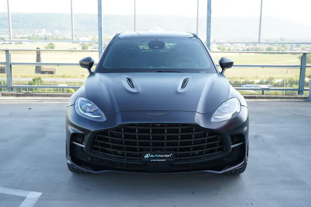 ASTON MARTIN DBX 707 4.0 V8 BI-TURBO BLACK l 707 PS