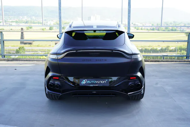 ASTON MARTIN DBX 707 4.0 V8 BI-TURBO BLACK l 707 PS