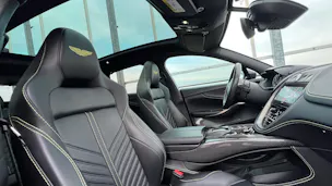 ASTON MARTIN DBX 707 4.0 V8 BI-TURBO BLACK l 707 PS