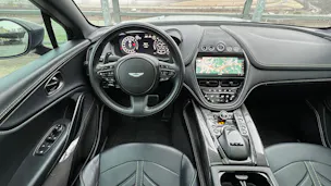 ASTON MARTIN DBX 707 4.0 V8 BI-TURBO BLACK l 707 PS