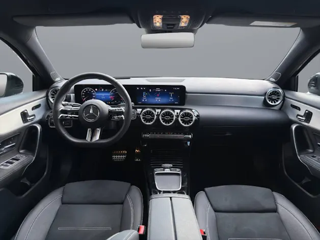 MERCEDES-BENZ A 250 AMG Line 4m