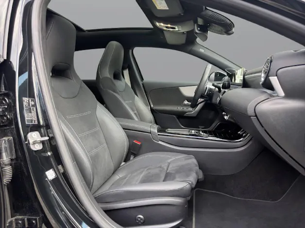 MERCEDES-BENZ A 250 AMG Line 4m