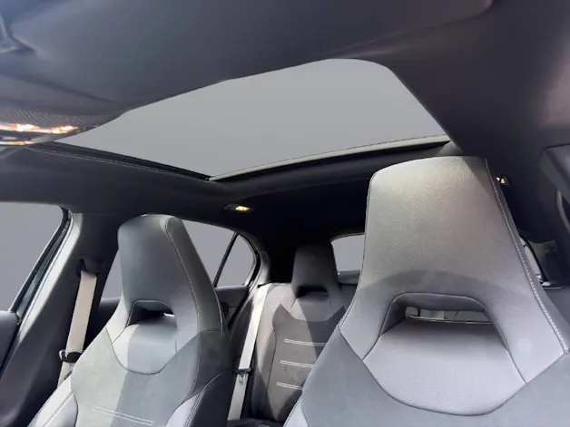 MERCEDES-BENZ A 250 AMG Line 4m