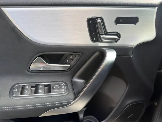 MERCEDES-BENZ A 250 AMG Line 4m