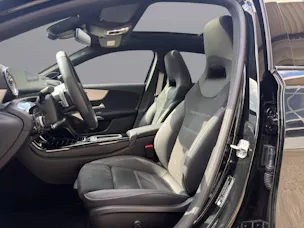 MERCEDES-BENZ A 250 AMG Line 4m