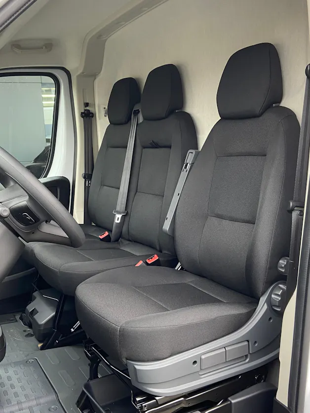 OPEL Movano 2.2 d 3,5t L3H2 180PS AHK
