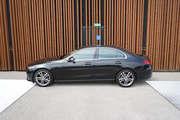MERCEDES-BENZ C 180 AVANTGARDE SPORT l 170 PS