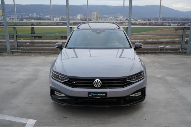 VW PASSAT VARIANT 2.0 TSI R-LINE EDITION BLACK 4MOTION DSG l 272 PS