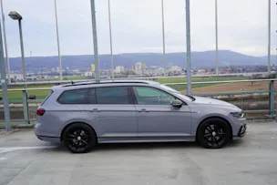 VW PASSAT VARIANT 2.0 TSI R-LINE EDITION BLACK 4MOTION DSG l 272 PS