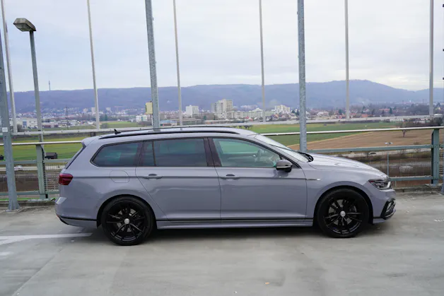 VW PASSAT VARIANT 2.0 TSI R-LINE EDITION BLACK 4MOTION DSG l 272 PS