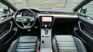 VW PASSAT VARIANT 2.0 TSI R-LINE EDITION BLACK 4MOTION DSG l 272 PS