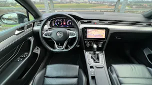 VW PASSAT VARIANT 2.0 TSI R-LINE EDITION BLACK 4MOTION DSG l 272 PS