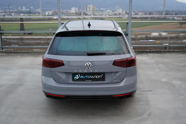 VW PASSAT VARIANT 2.0 TSI R-LINE EDITION BLACK 4MOTION DSG l 272 PS